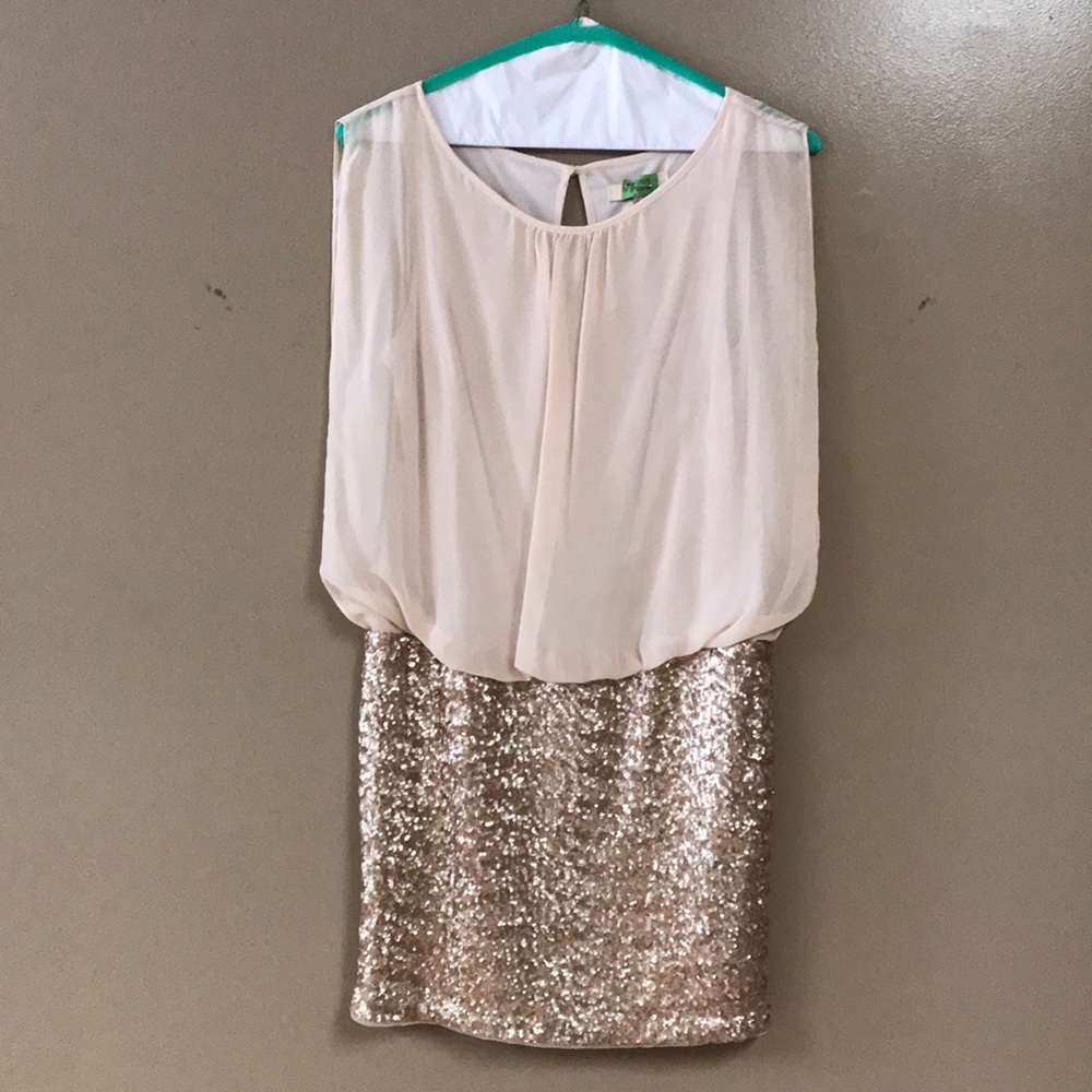 Women’s dress